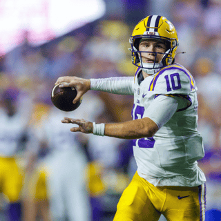 The Bengal Tiger's Shea Dixon hands out "Midseason Grades" for each position on LSU's offense. (Photo: IMAGN IMAGES via Reuters Connect)